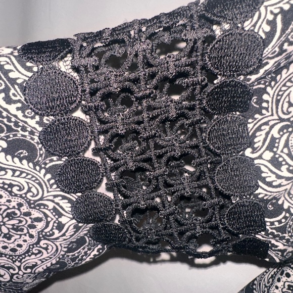 new directions Black & White Medallion Bell-Sleeve Tunic - Picture 2 of 6